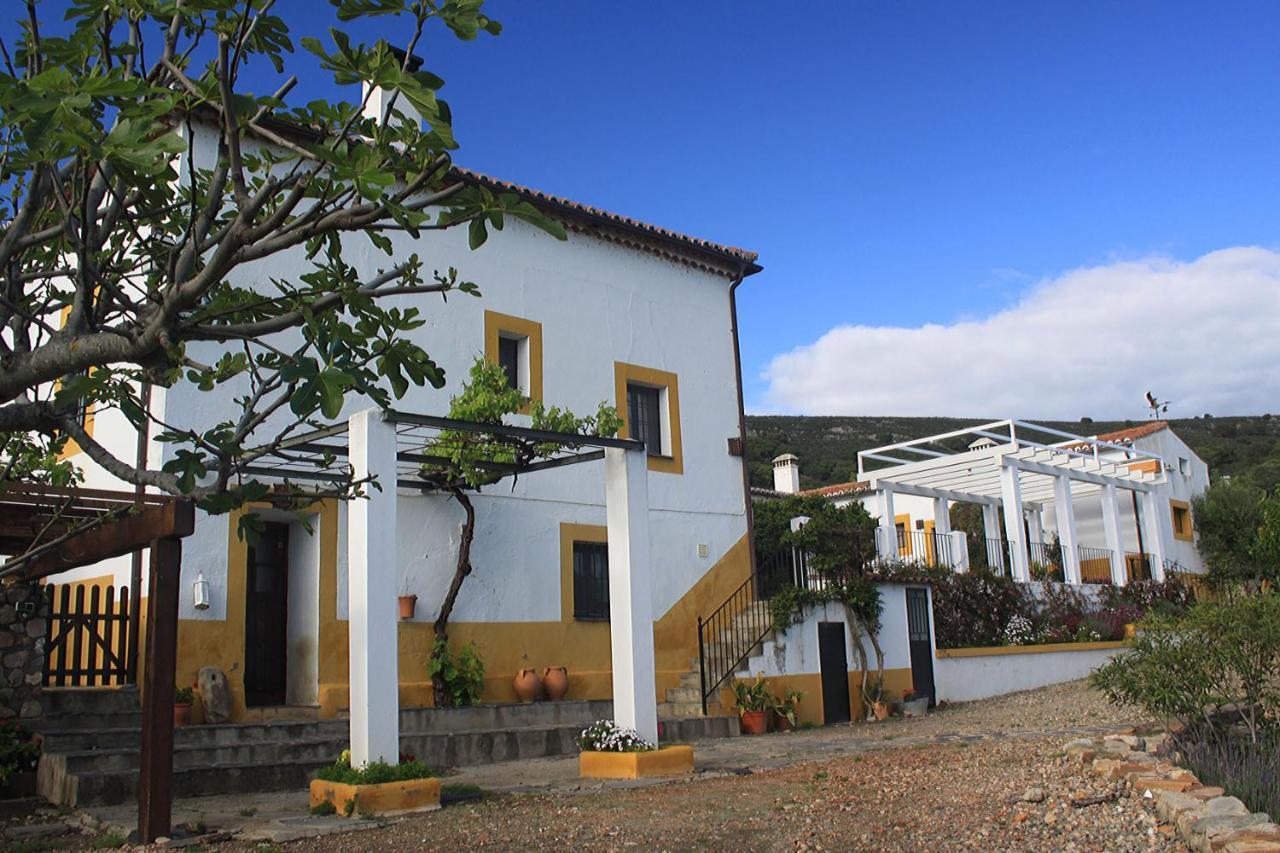 Palacio Viejo De Las Corchuelas Torrejon el Rubio Exterior photo